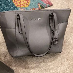 Michael Kors large jet set saffiano leather zip tote bag